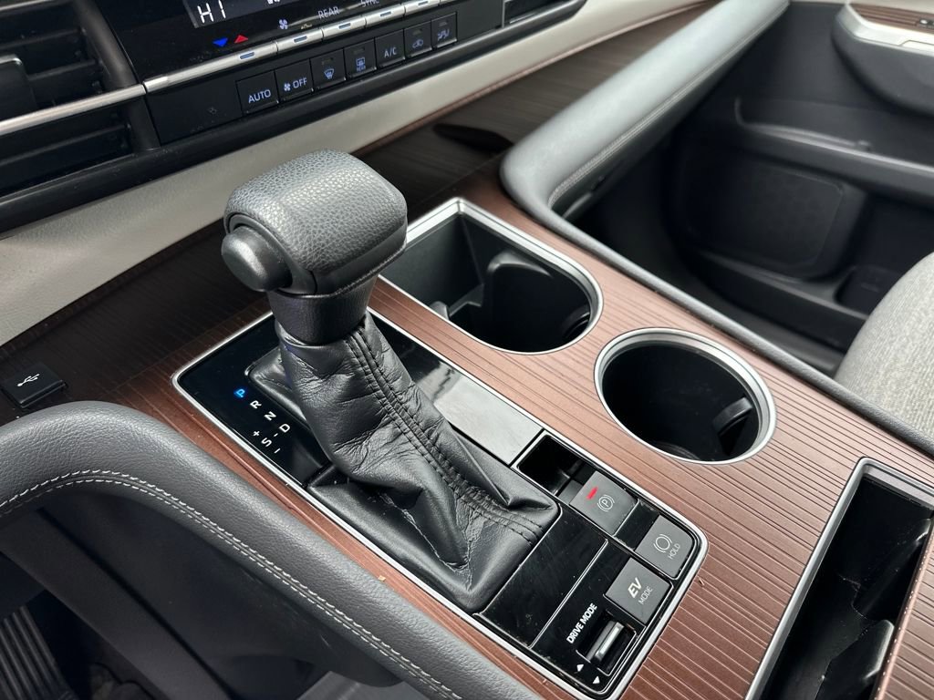 Used 2021 Toyota Sienna LE image 14