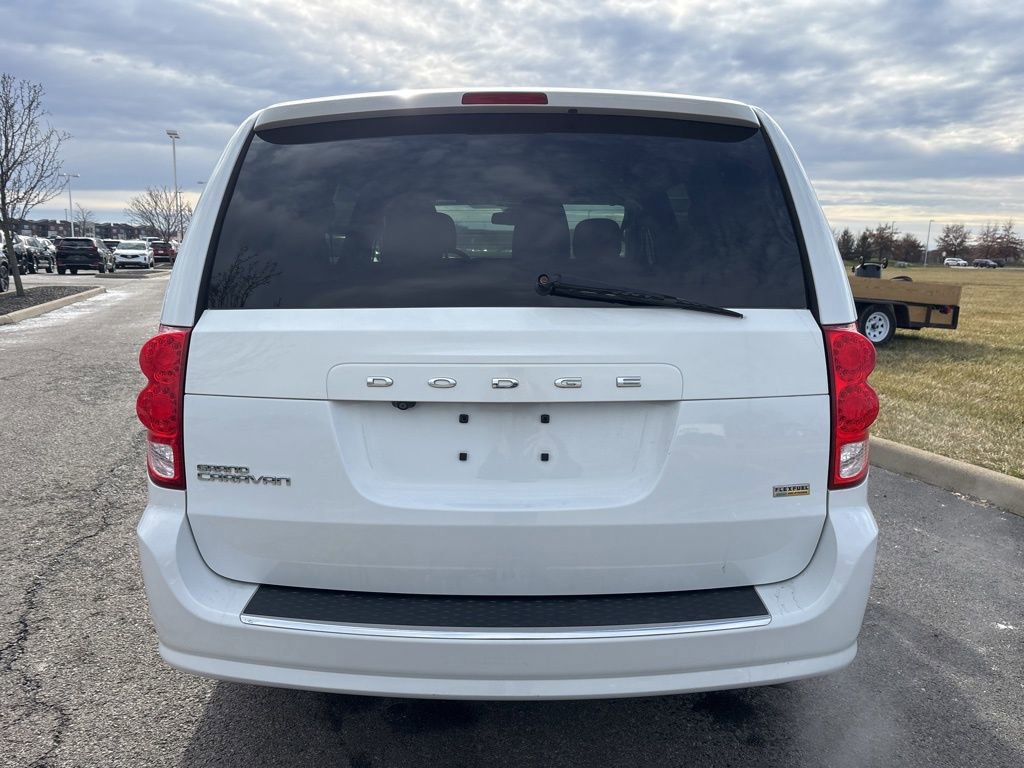 Used 2018 Dodge Grand Caravan SE w/ UConnect Hands-Free Group image 8