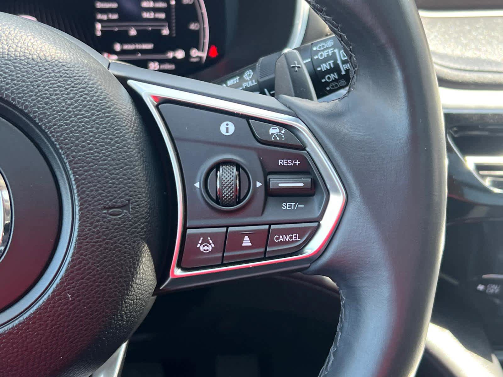 Used 2023 Acura MDX SH-AWD w/ Technology Package image 21