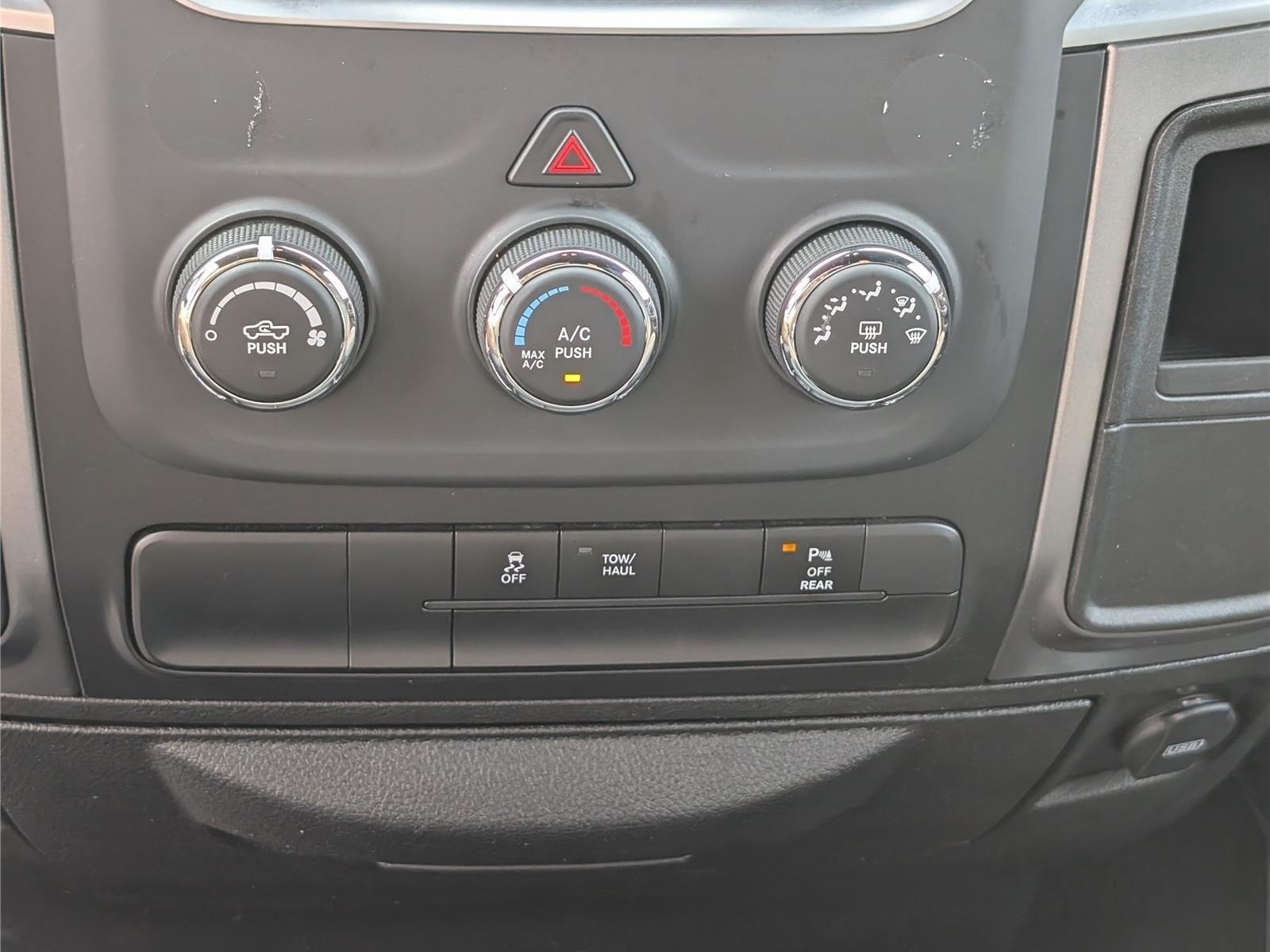 Used 2024 RAM 1500 Warlock RWD image 23