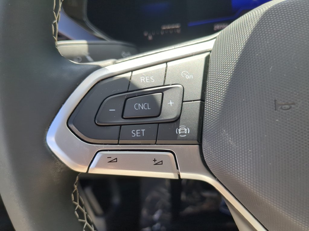 Certified 2022 Volkswagen Taos SE FWD image 26