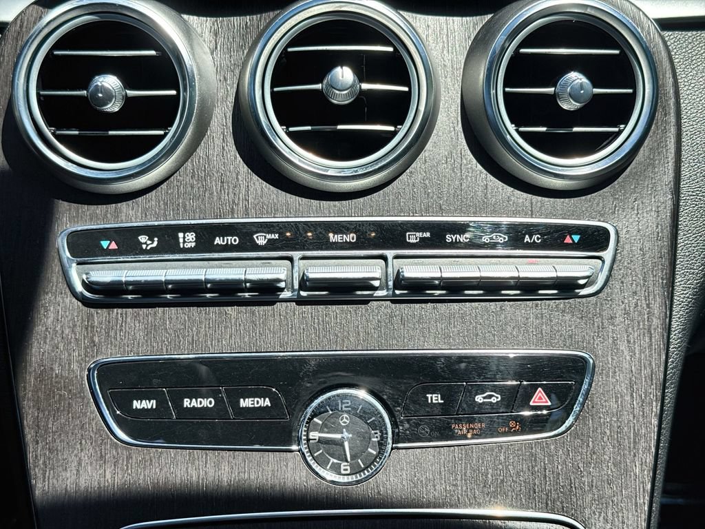 Used 2019 Mercedes-Benz C 300 4MATIC Sedan w/ Premium Package image 17