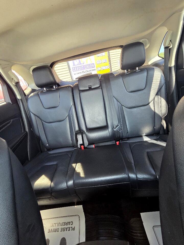 Used 2016 Ford Edge Titanium w/ Equipment Group 301A image 23