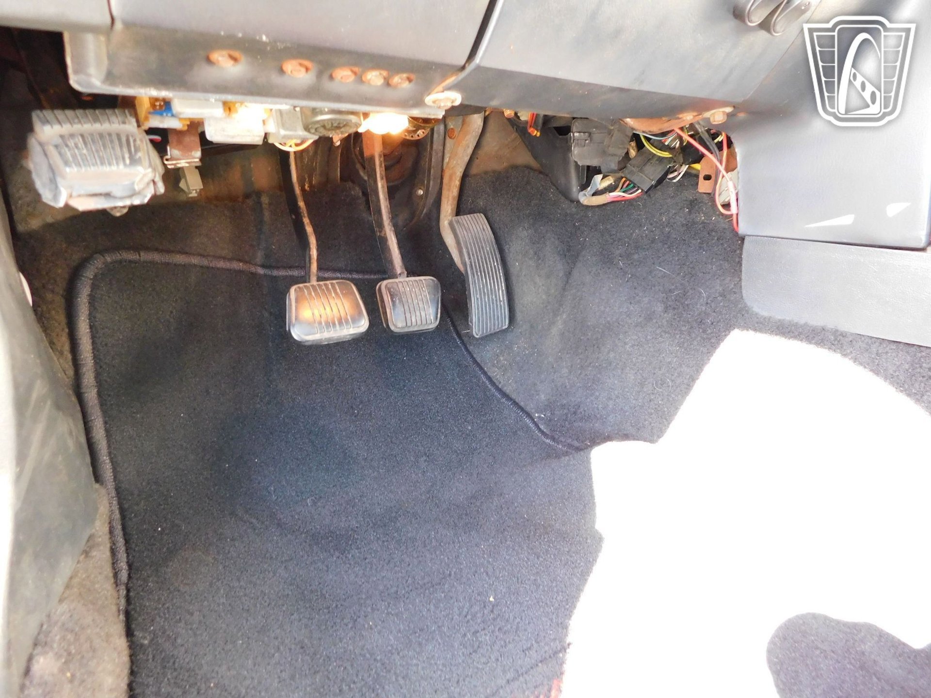 Used 1987 Ford Thunderbird RWD image 5