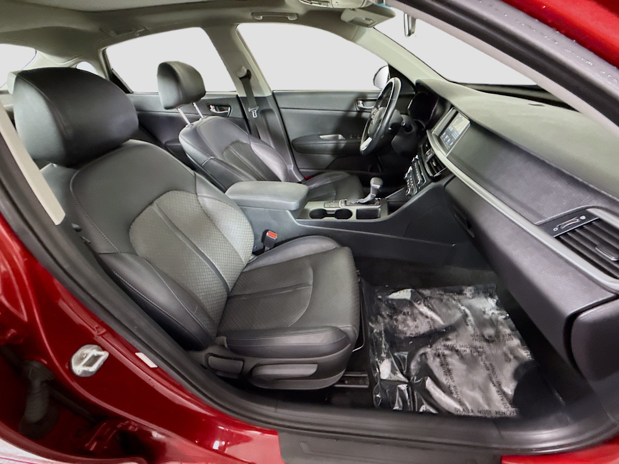 Used 2020 Kia Optima SE FWD image 29