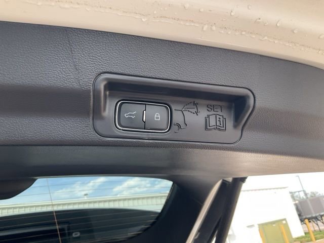 Used 2025 Ford Explorer ST image 29