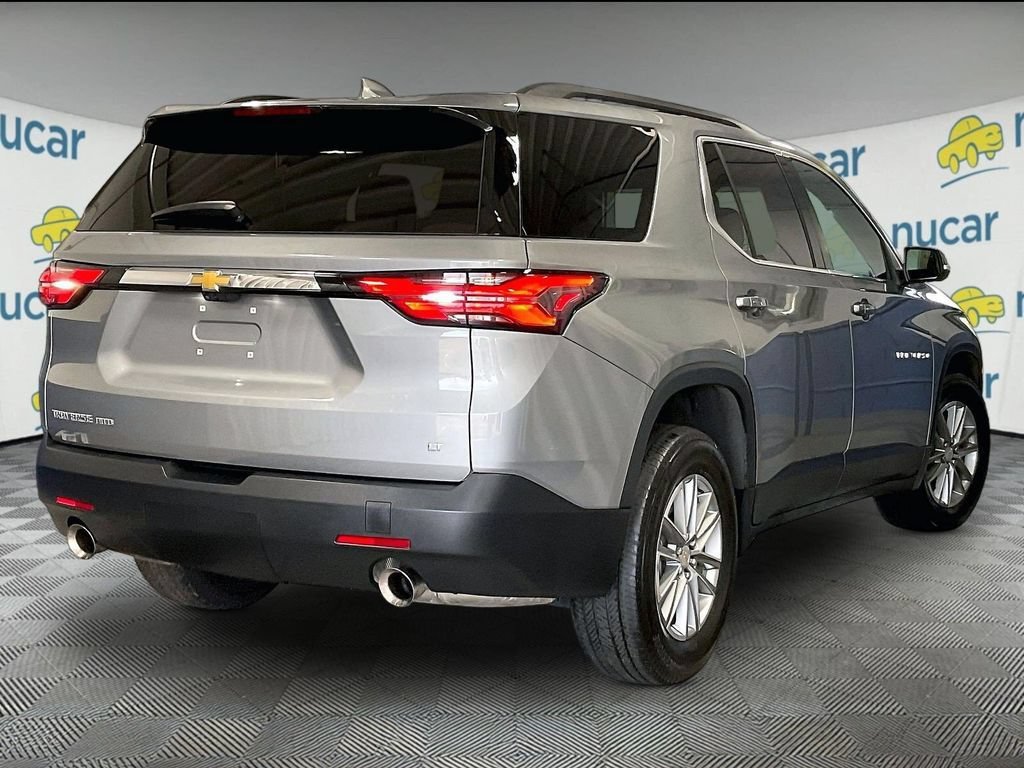 Used 2023 Chevrolet Traverse LT w/ Rear Camera Mirror Package AWD/4WD image 6