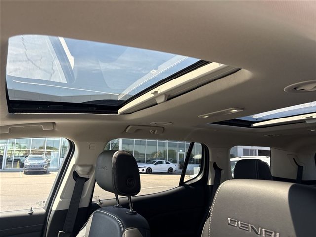 Certified 2023 GMC Acadia Denali w/ Denali Technology Package AWD/4WD image 19