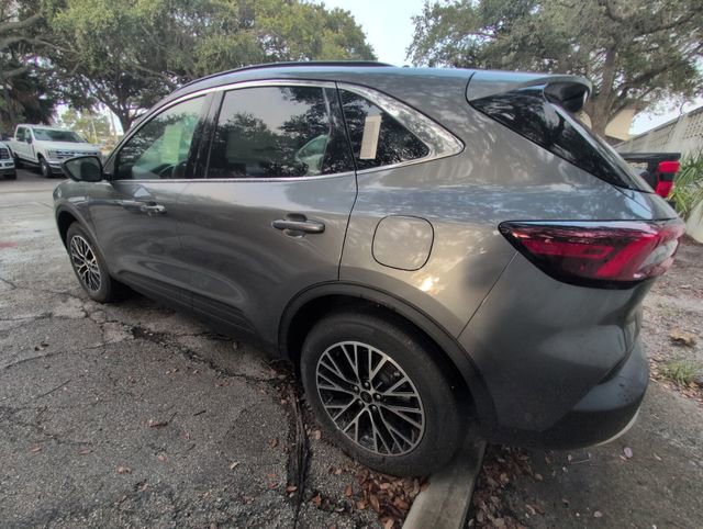 New 2024 Ford Escape SE w/ PHEV Premium Package image 9