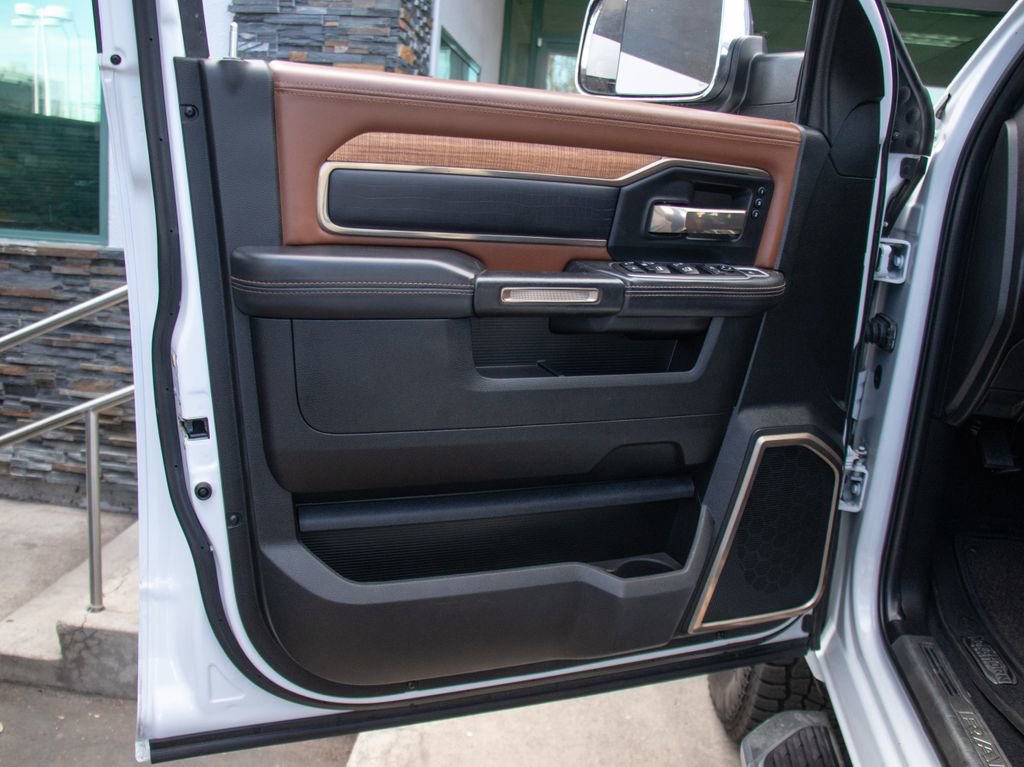 Used 2021 RAM 2500 Limited image 9