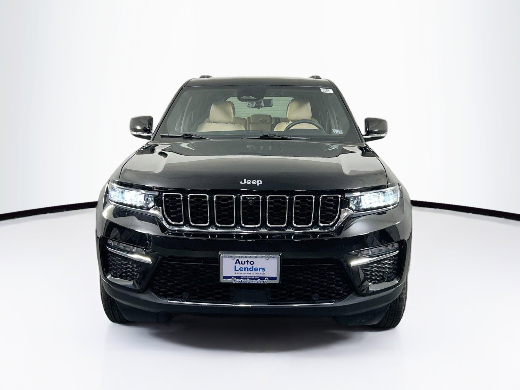Used 2023 Jeep Grand Cherokee Limited w/ Luxury Tech Group II image 2