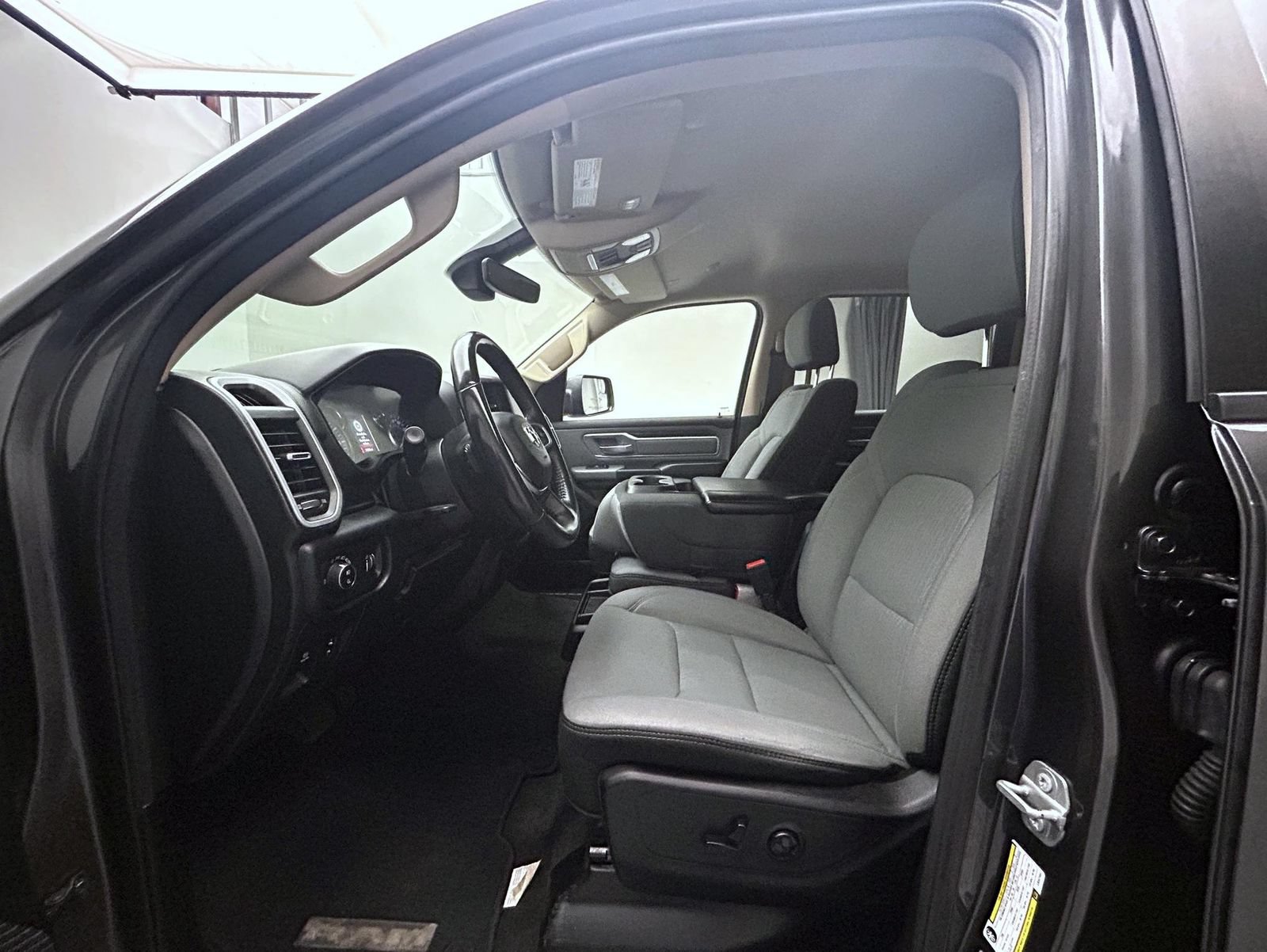 Used 2020 RAM 1500 Big Horn AWD/4WD image 10