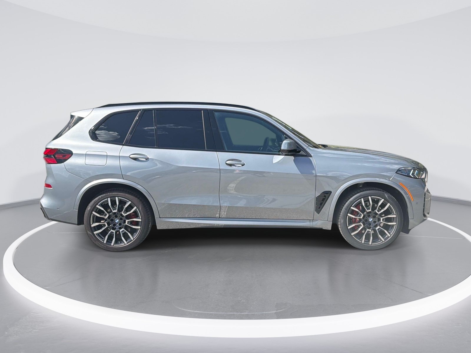 New 2026 BMW X5 sDrive40i w/ M Sport Package RWD image 2