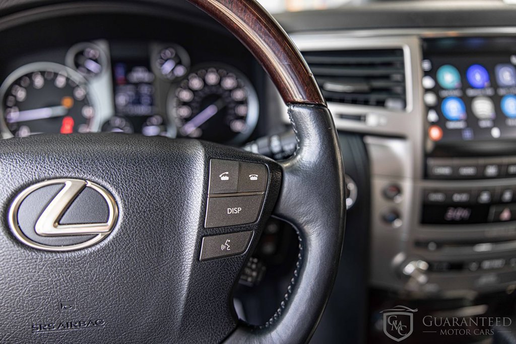 Used 2015 Lexus LX 570 4WD w/ Luxury Package image 27