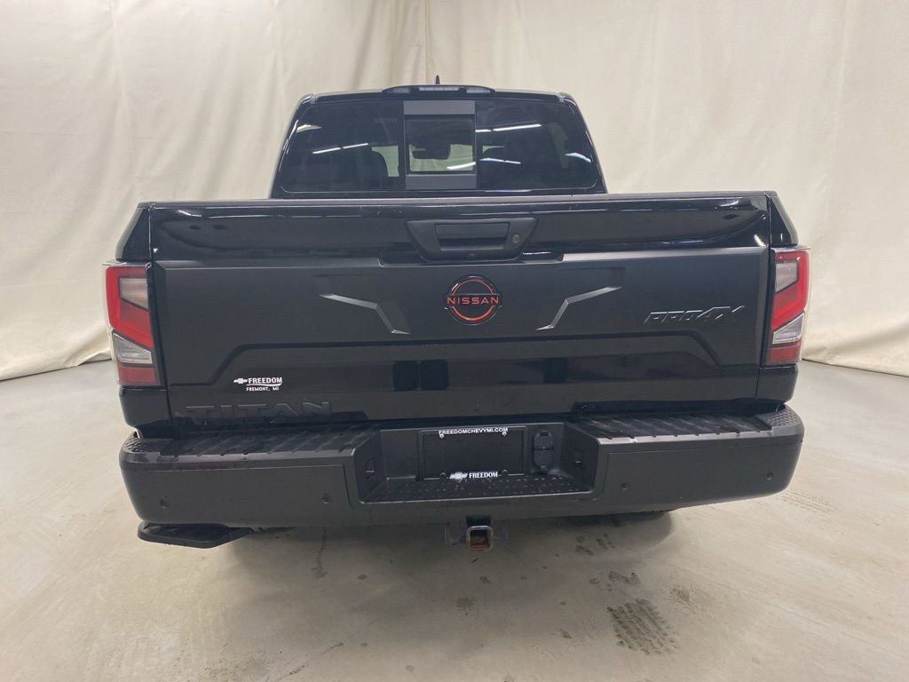 Used 2024 Nissan Titan PRO-4X w/ Pro-4x Convenience Package image 7