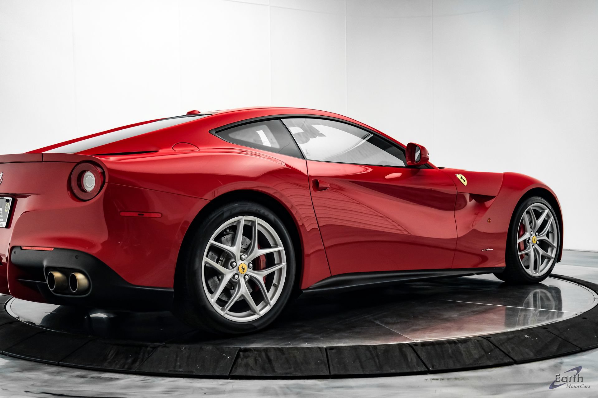 Used 2017 Ferrari F12 Berlinetta RWD image 17