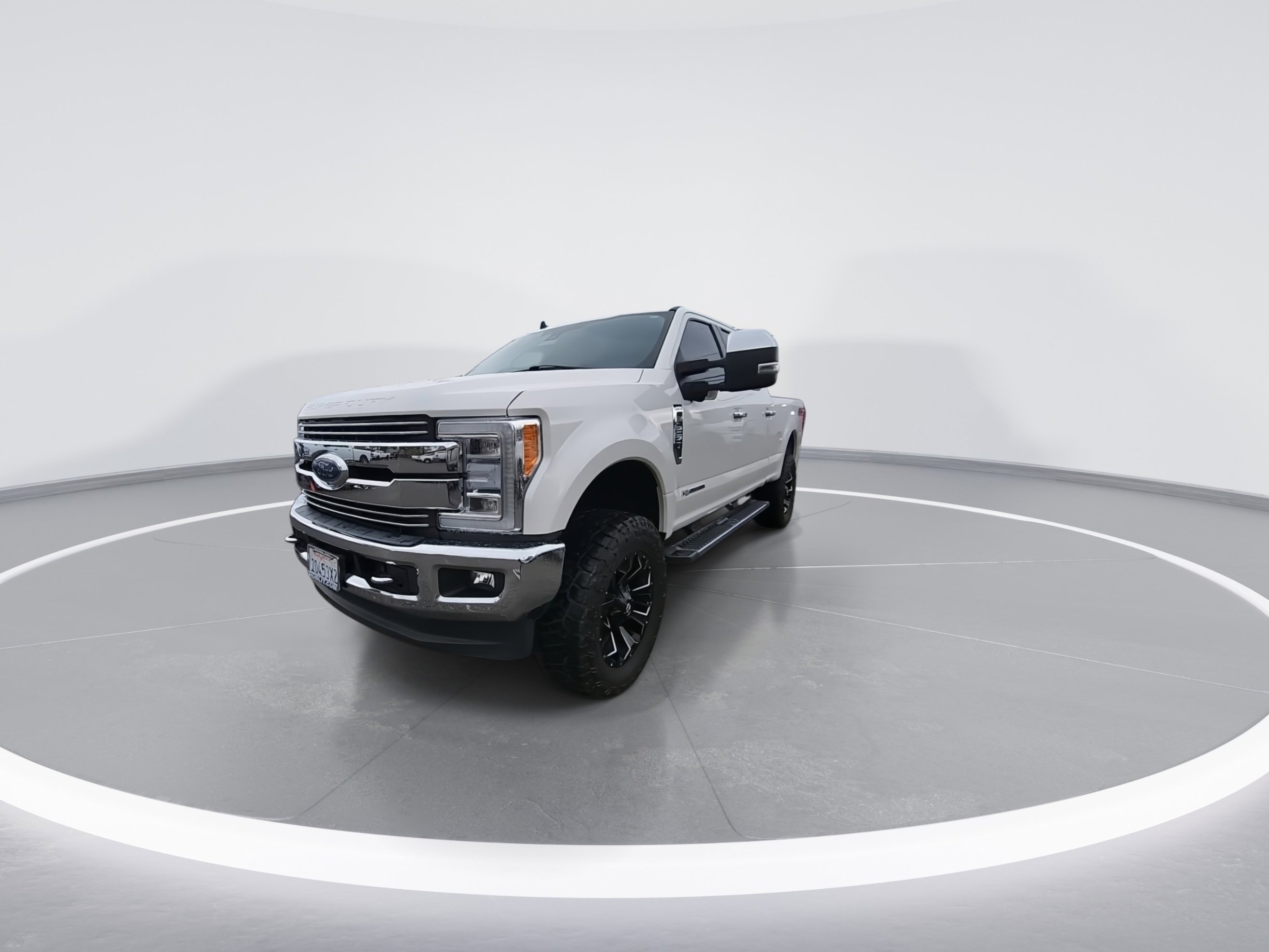 Used 2019 Ford F250 Lariat w/ Lariat Ultimate Package image 4