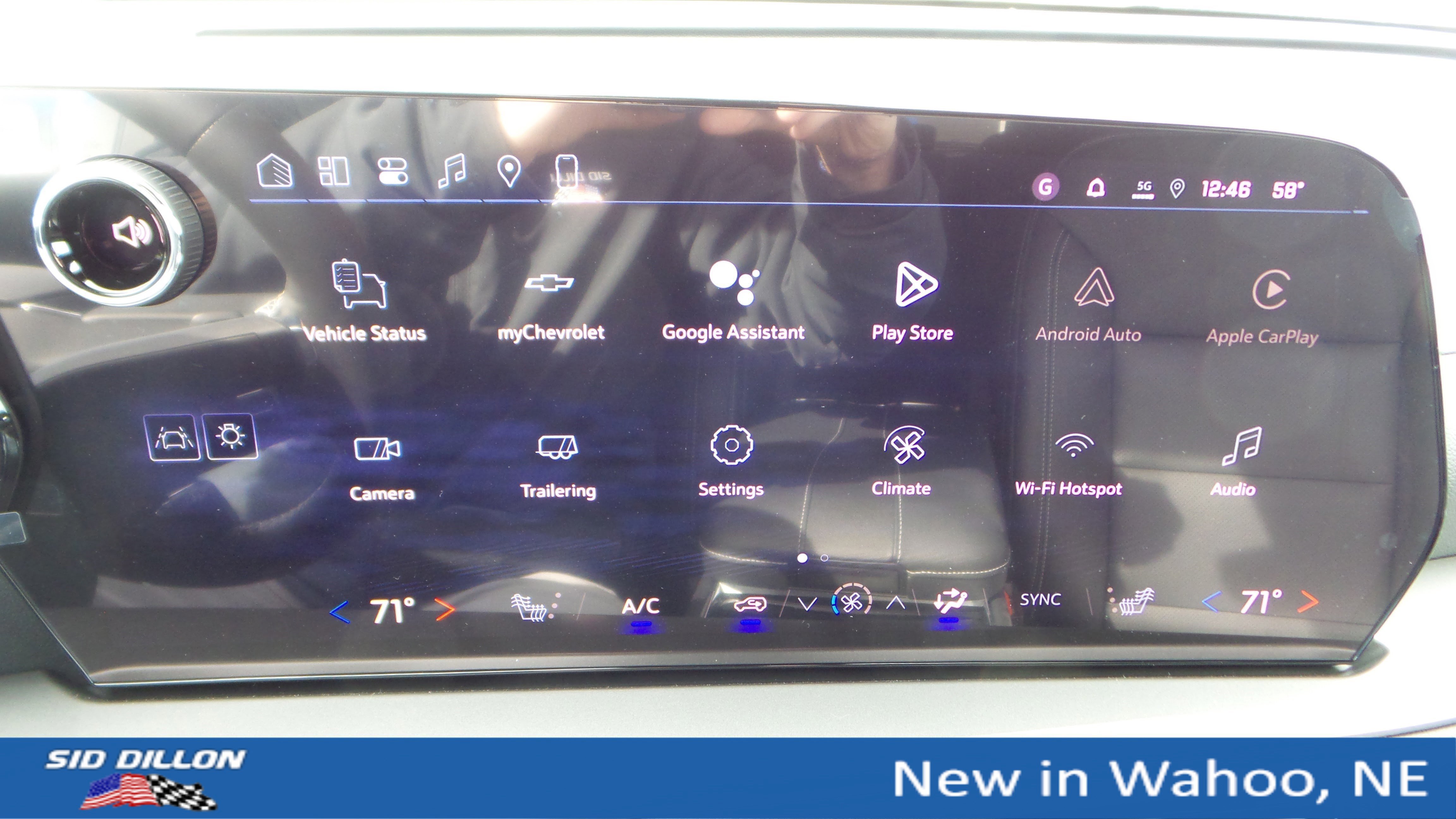 New 2026 Chevrolet Traverse LT w/ Sun and Wheel Package image 15