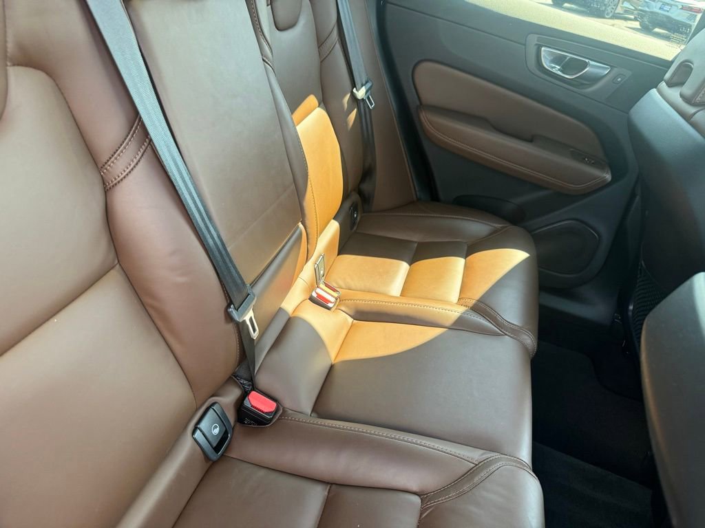 Used 2022 Volvo XC60 B6 Inscription w/ Advanced Package image 10