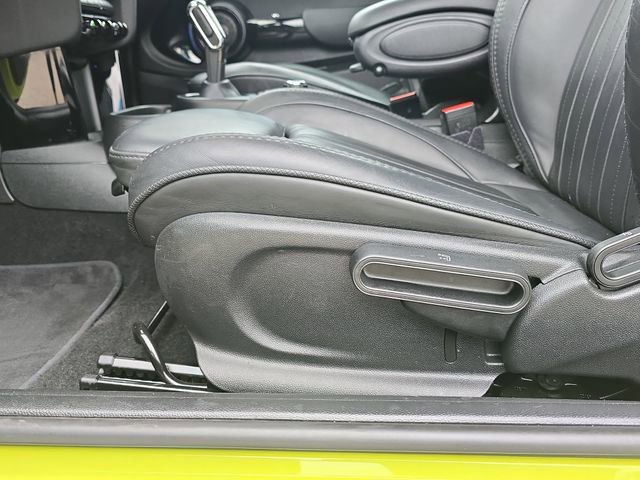 Used 2023 MINI Cooper John Cooper Works w/ Driver Assistance Package FWD image 28