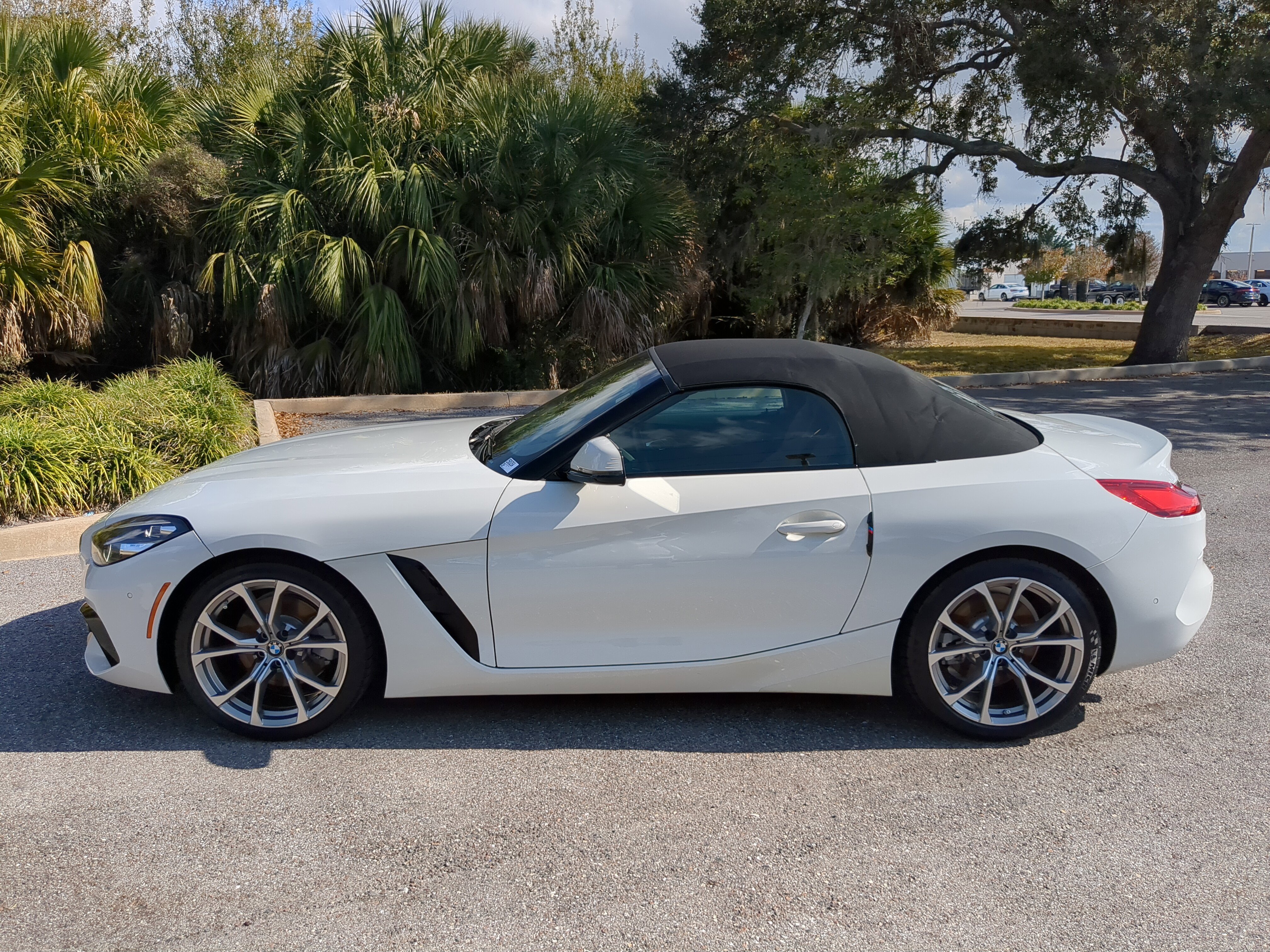 Used 2019 BMW Z4 sDrive30i w/ Executive Package image 9