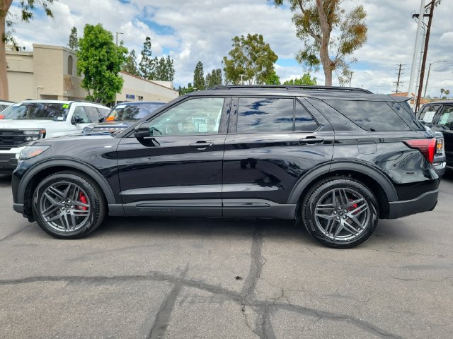 Used 2026 Ford Explorer ST-Line w/ ST-Line Street Pack RWD image 28