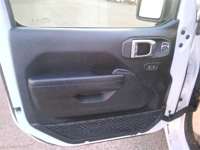 Used 2023 Jeep Gladiator Sport image 11