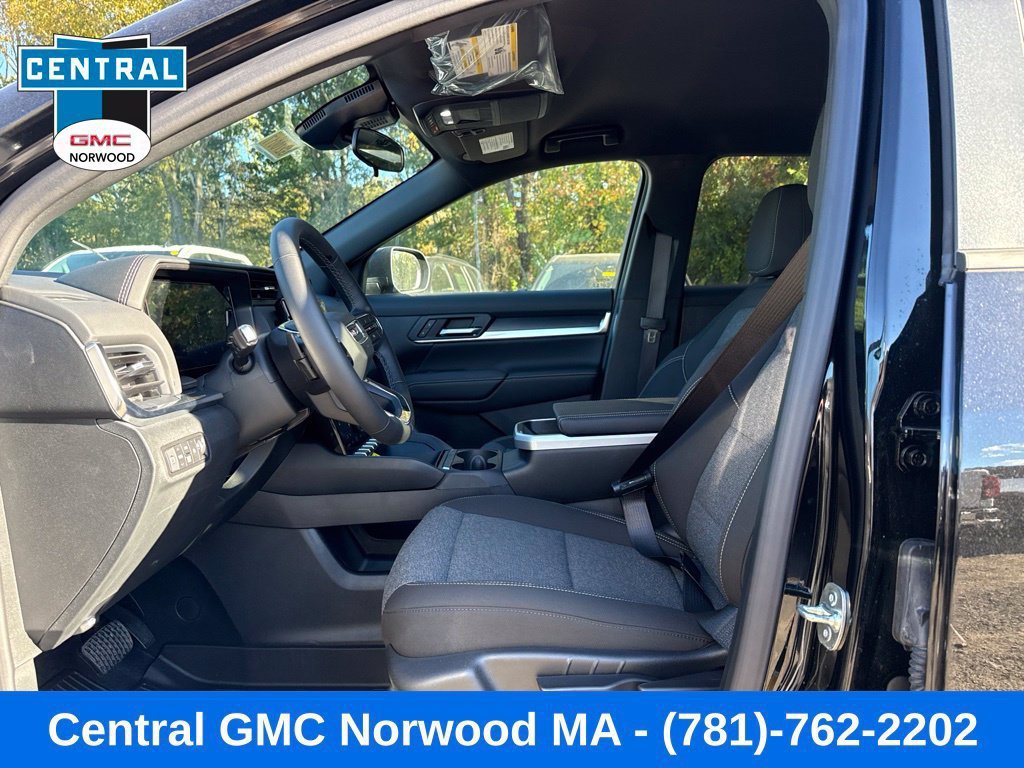 New 2027 GMC Terrain Elevation w/ LPO, Floor Liner Package AWD/4WD image 15