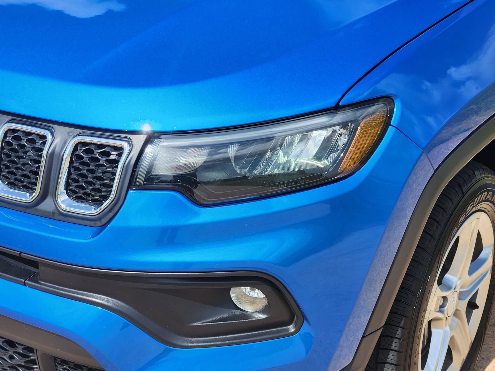 Used 2024 Jeep Compass Latitude AWD/4WD image 9