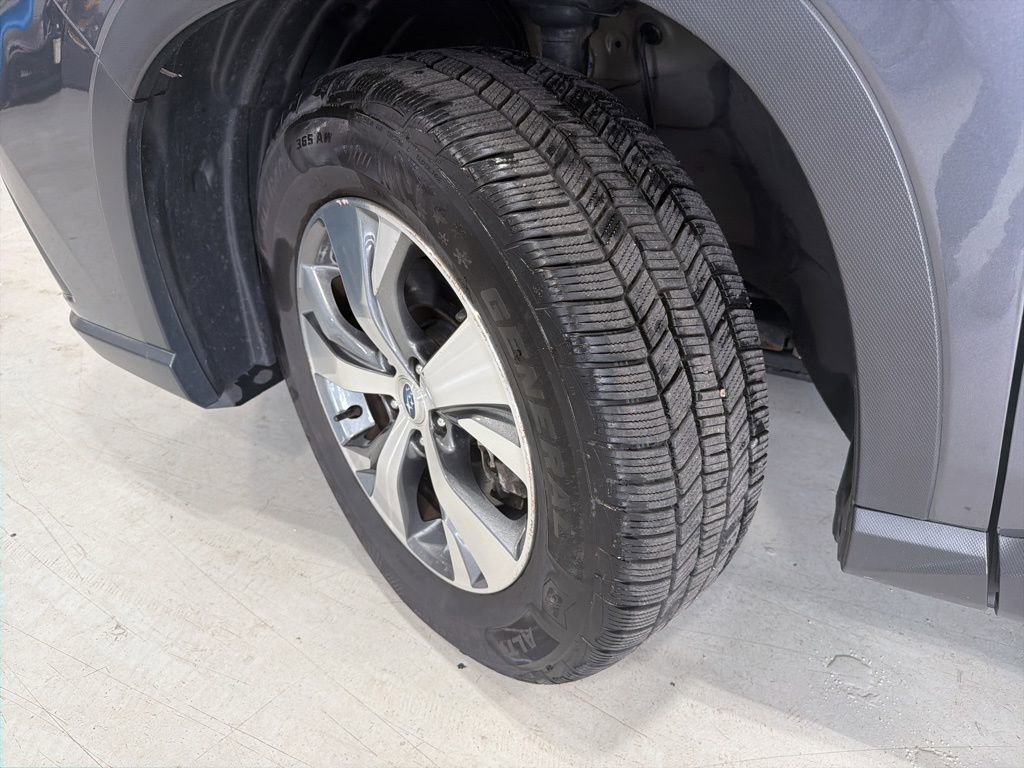 Used 2022 Subaru Ascent Premium w/ Convenience Package AWD/4WD image 3