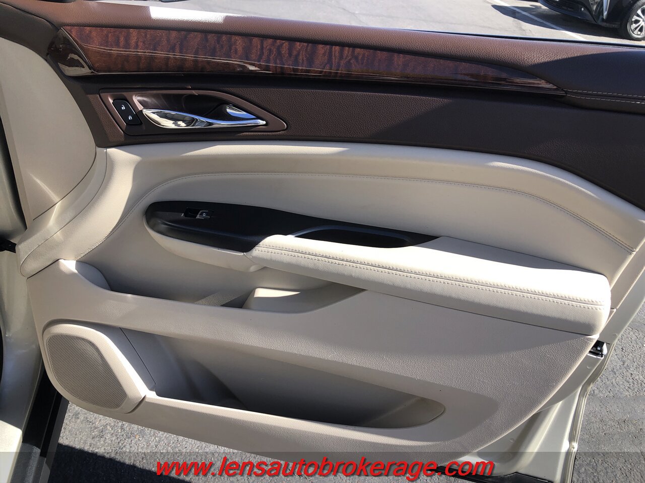 Used 2015 Cadillac SRX Performance w/ Driver Awareness Package FWD image 19