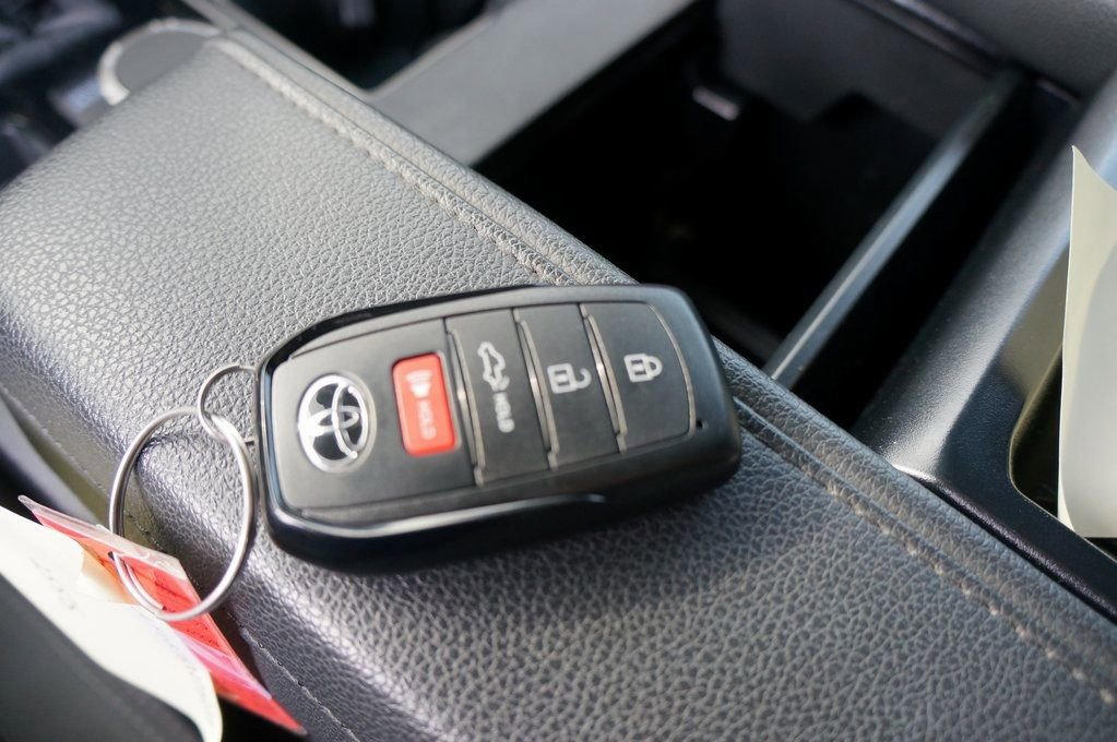 Used 2025 Toyota Tundra SR5 w/ SR5 Convenience Package image 2