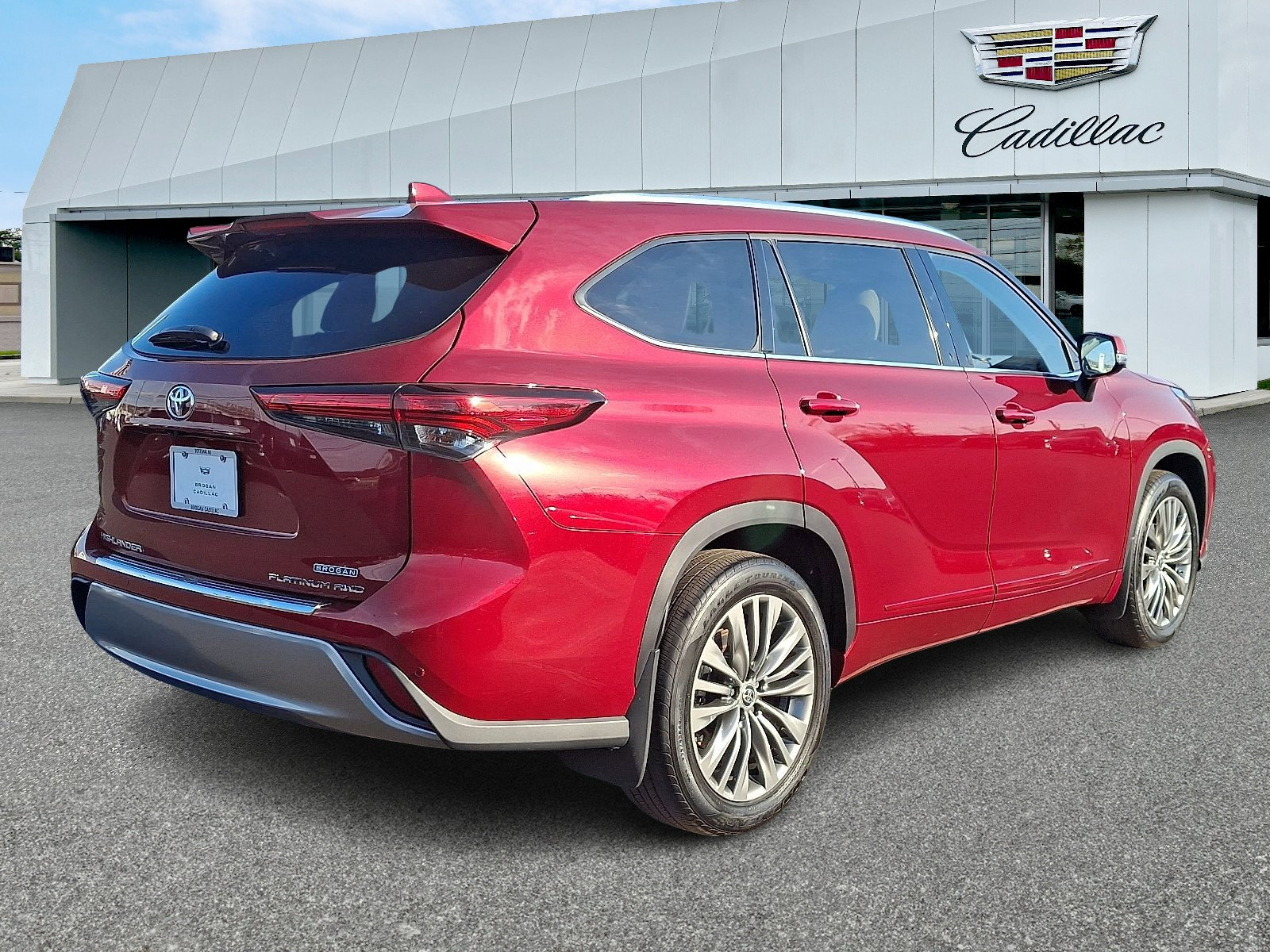 Used 2020 Toyota Highlander Platinum AWD/4WD image 6