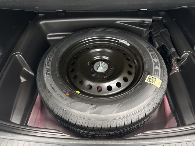 Used 2023 Jeep Grand Cherokee Limited w/ Trailer Tow Prep Group (B) image 11