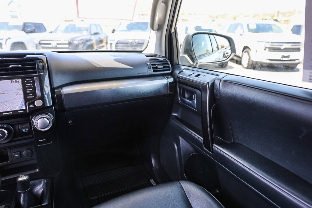 Certified 2020 Toyota 4Runner TRD Off-Road Premium w/ Moonroof Package AWD/4WD image 6