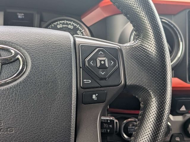 Used 2016 Toyota Tacoma TRD Off-Road w/ Premium & Technology Package AWD/4WD image 24