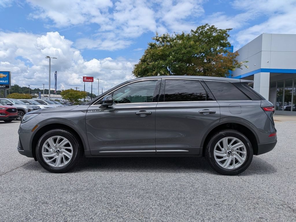 Used 2023 Lincoln Corsair AWD w/ Towing Package image 5