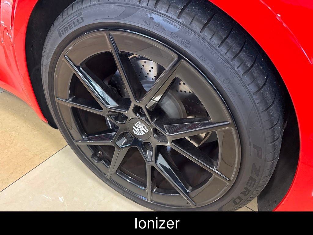 Used 2025 Porsche 911 Carrera RWD image 7