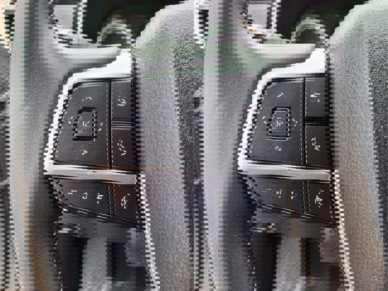 Used 2022 Toyota Highlander XLE image 26