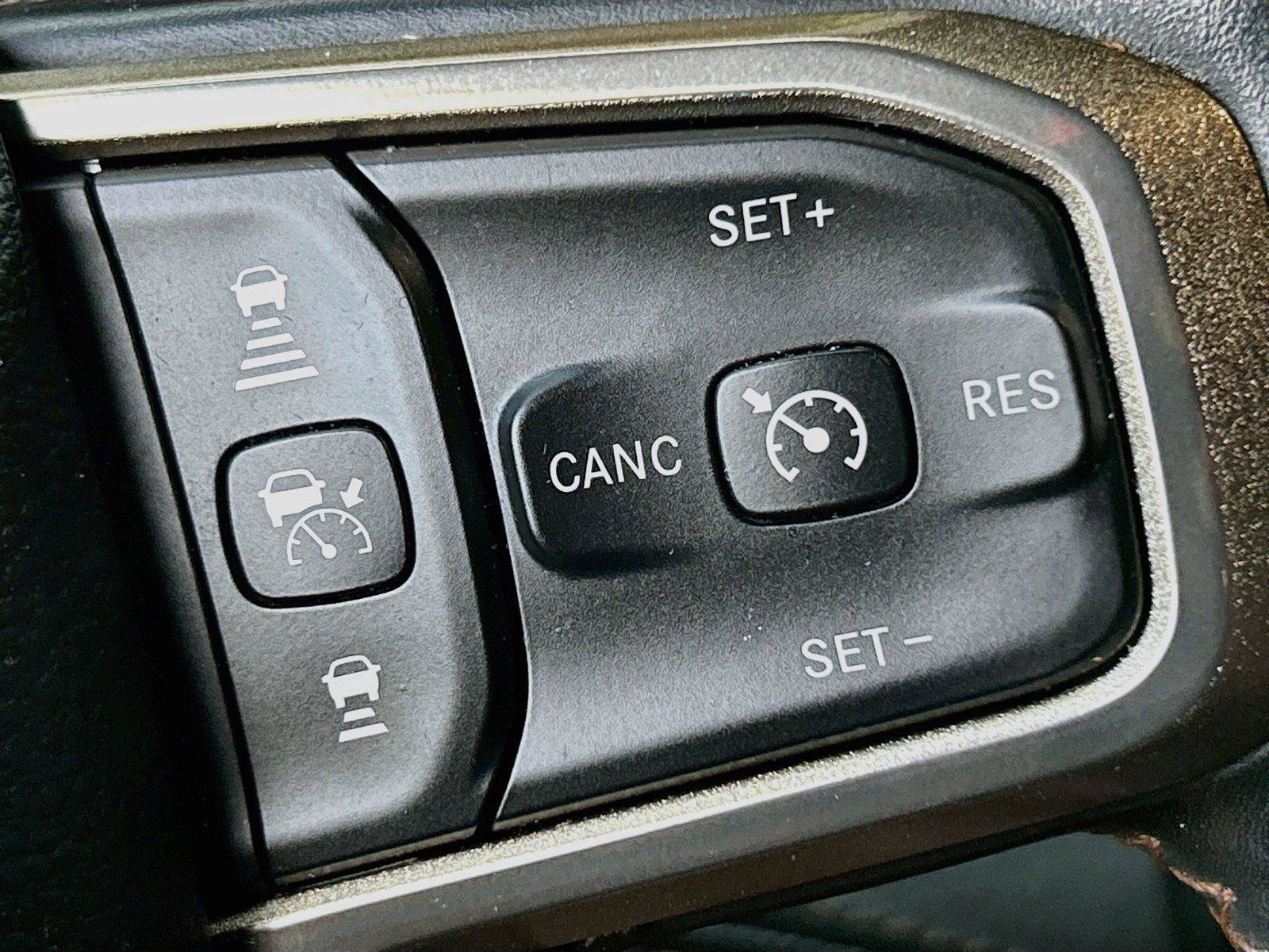 Used 2019 RAM 1500 Limited AWD/4WD image 35