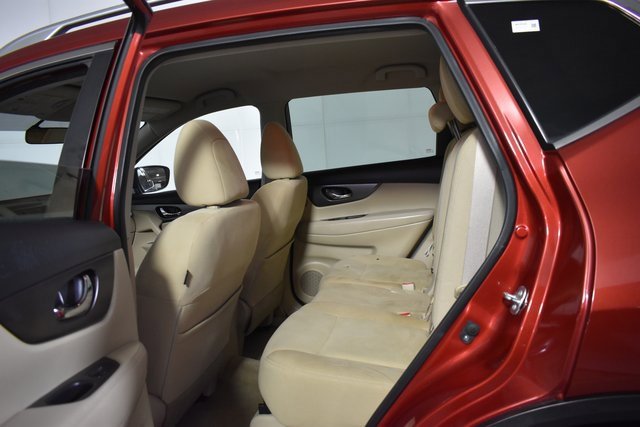 Used 2015 Nissan Rogue SV image 27