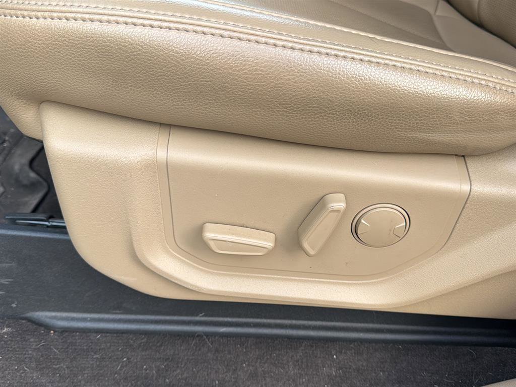 Used 2019 Ford F150 Lariat image 13