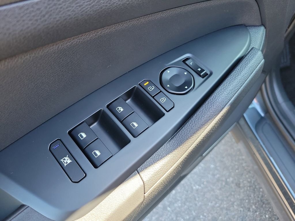New 2026 Kia Sportage LX FWD image 20