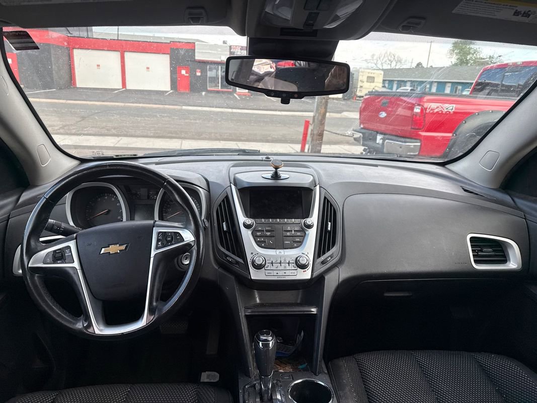 Used 2017 Chevrolet Equinox LT w/ Convenience Package AWD/4WD image 9