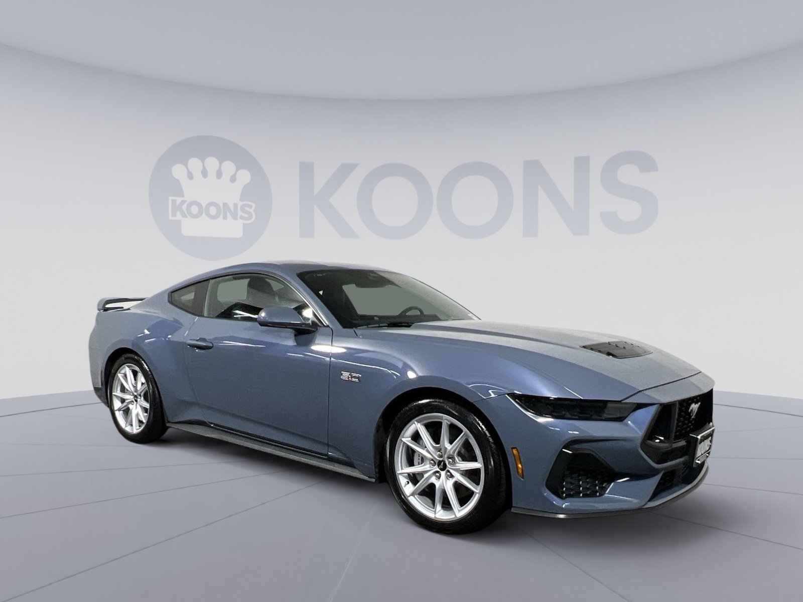 Used 2025 Ford Mustang GT Premium RWD image 2