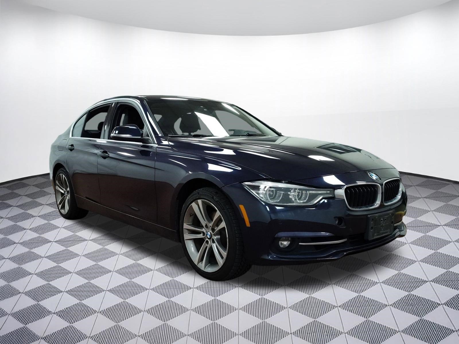 Used 2017 BMW 330i xDrive Sedan image 6