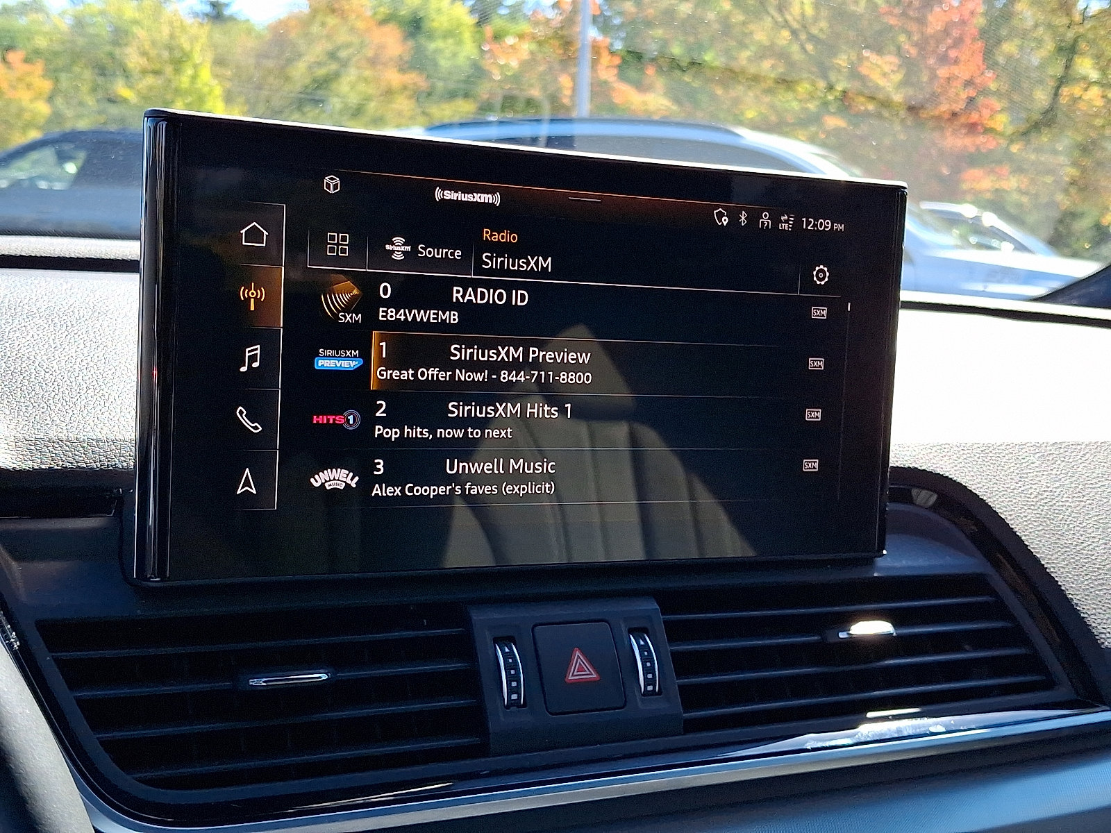 Used 2025 Audi Q5 2.0T Premium w/ Convenience Plus Package image 18