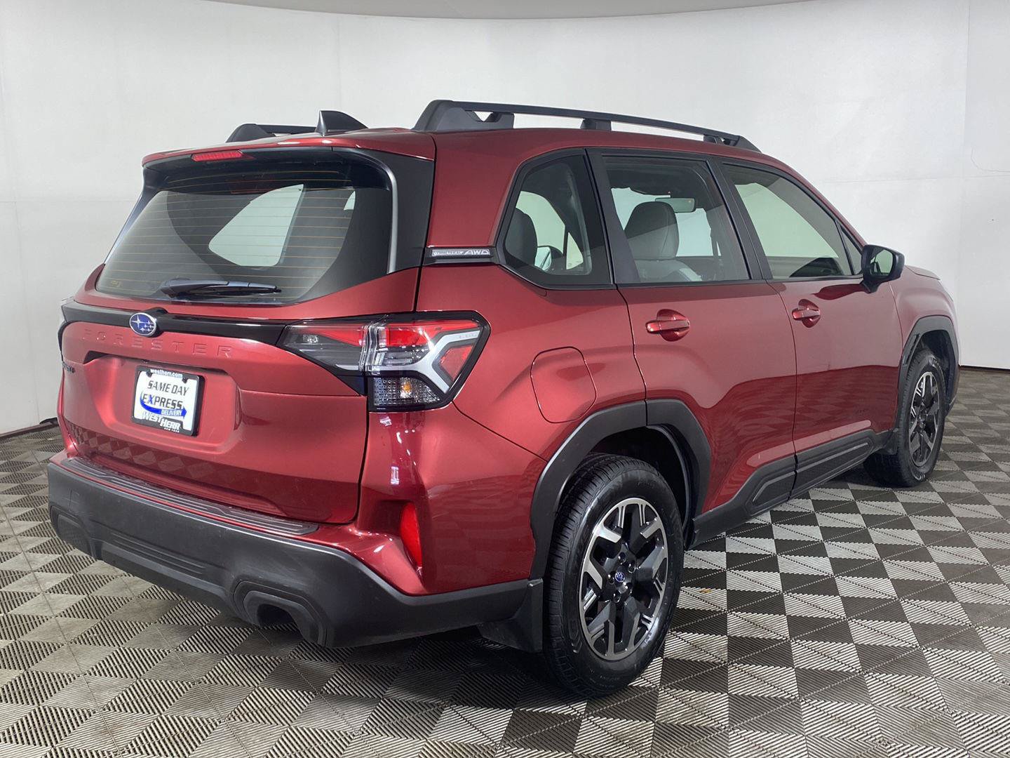 Used 2025 Subaru Forester AWD/4WD image 5