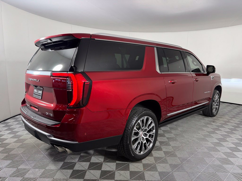 Used 2026 GMC Yukon XL Denali w/ Sun & Power Step Package AWD/4WD image 7
