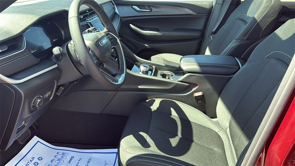 New 2025 Jeep Grand Cherokee Laredo X image 26